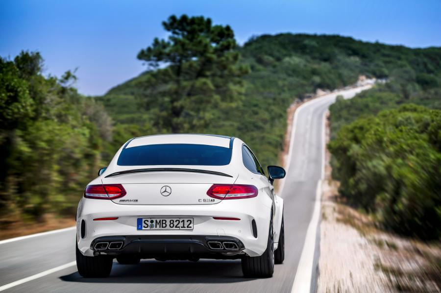  Mercedes-AMG C63 S Coupe 2015 года  (фото 28 из 40)